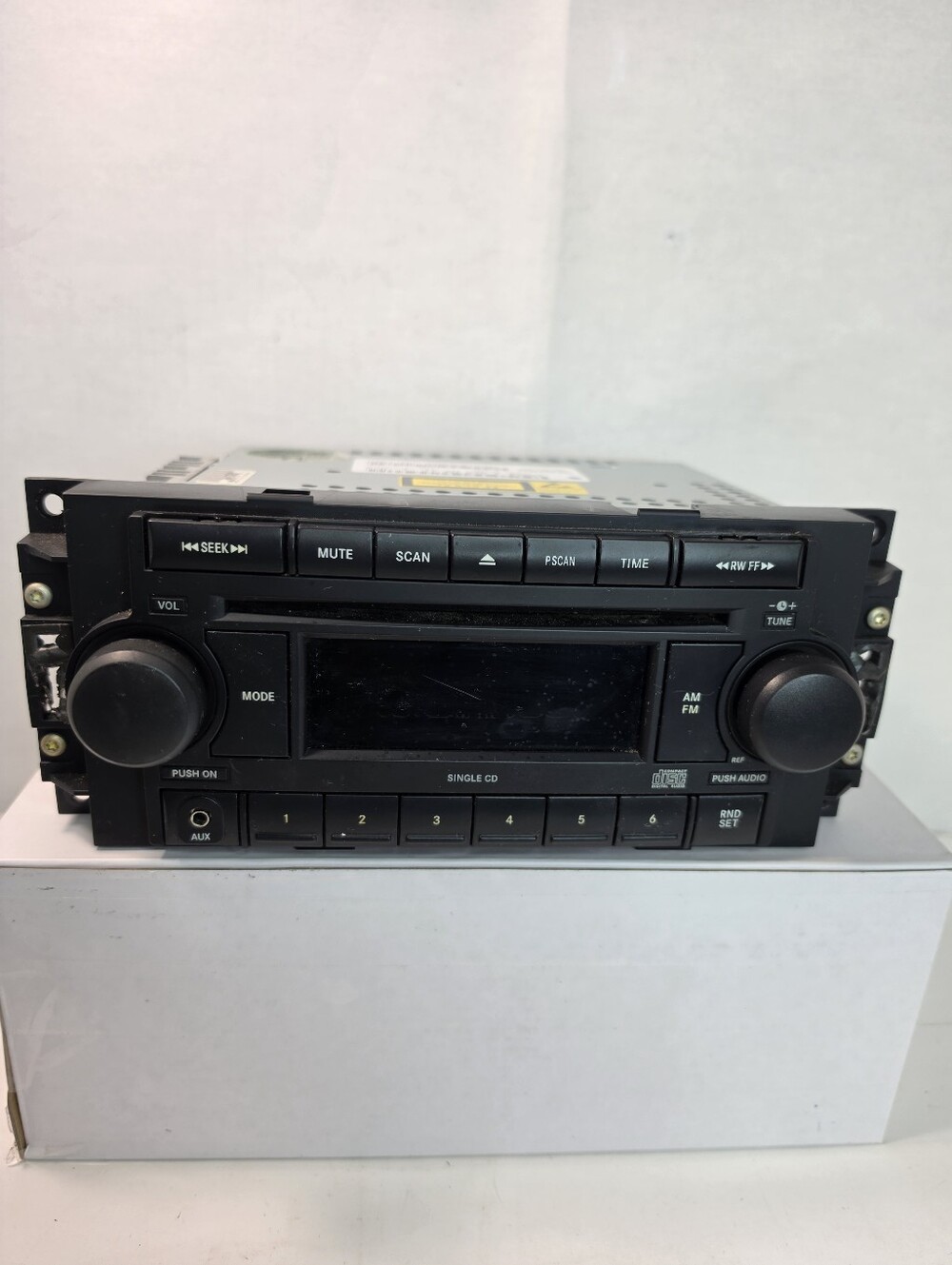 Chrysler Dodge Jeep OEM Stereo Radio AUX CD PART NO. P05064173AL.